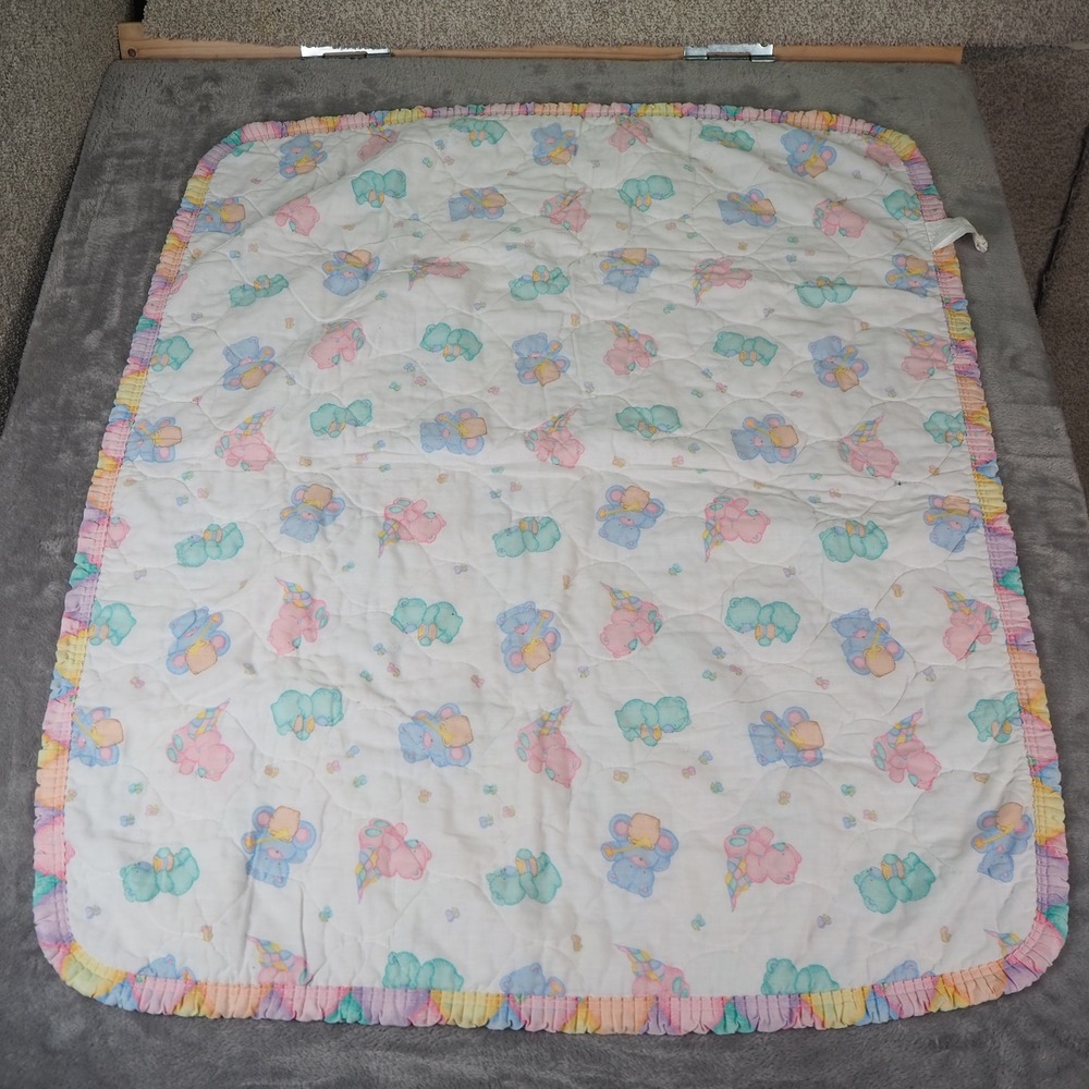 Vintage Carter's Pastel Ruffle Quilt Teddy Bears Honey Bees Blanket Reversible - Picture 7 of 11